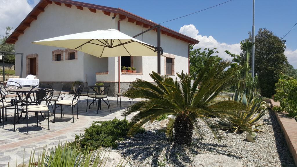 Villa Borgo Santa Lucia Cropani Exterior foto