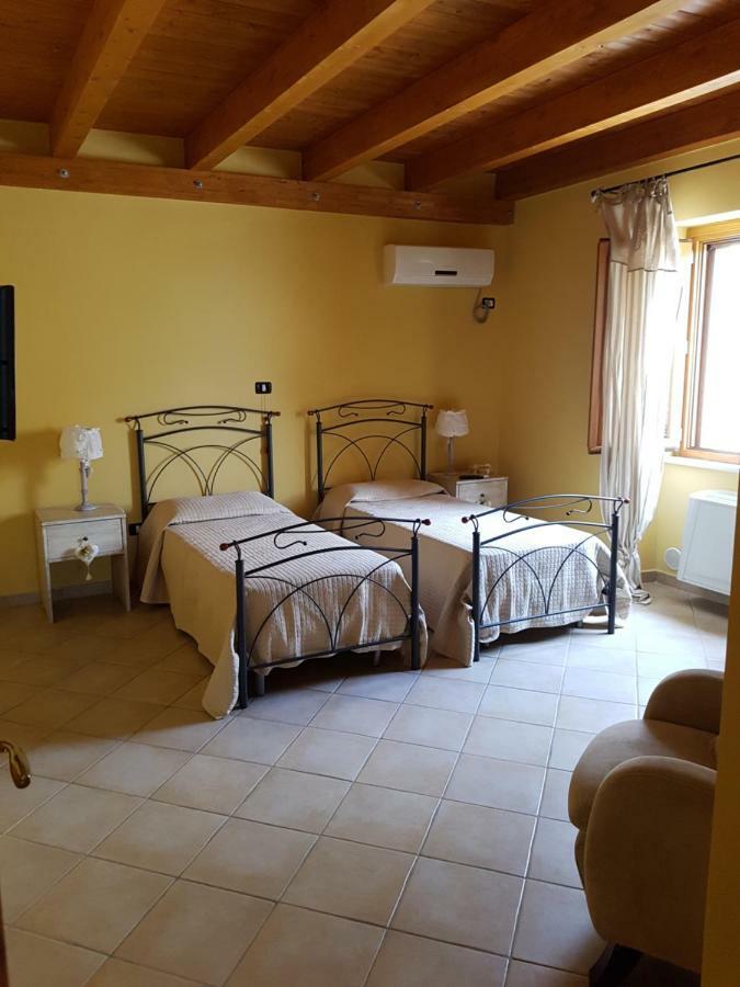 Villa Borgo Santa Lucia Cropani Exterior foto