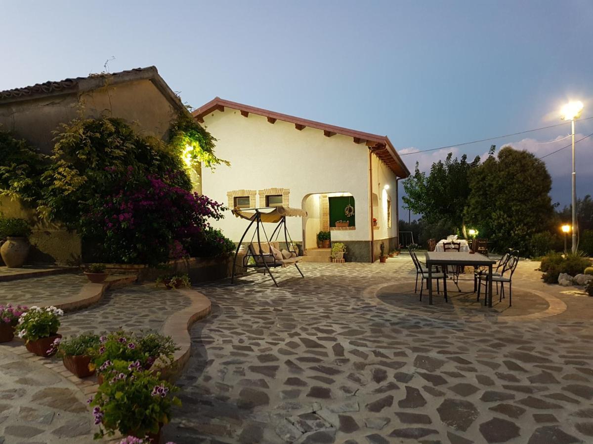 Villa Borgo Santa Lucia Cropani Exterior foto
